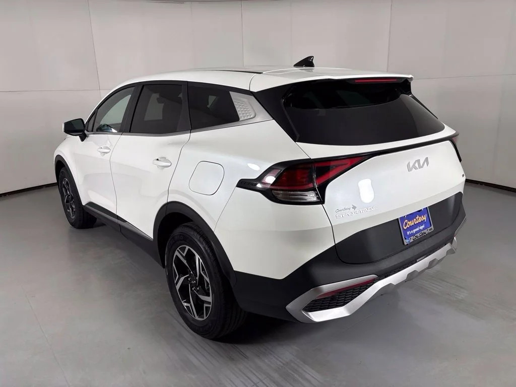 Used 2024 White Kia LX image 6