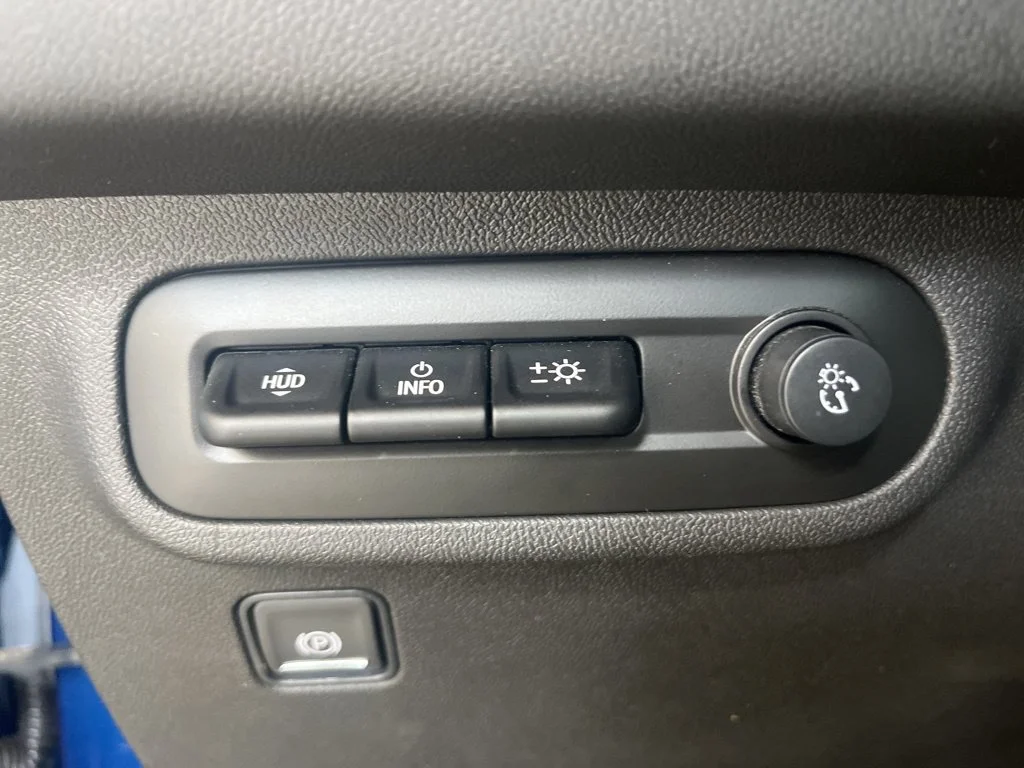 Used 2022 Marine Metallic GMC Denali image 24