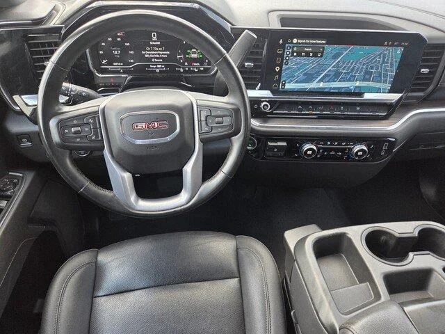 Used 2025 Summit White GMC SLT image 22