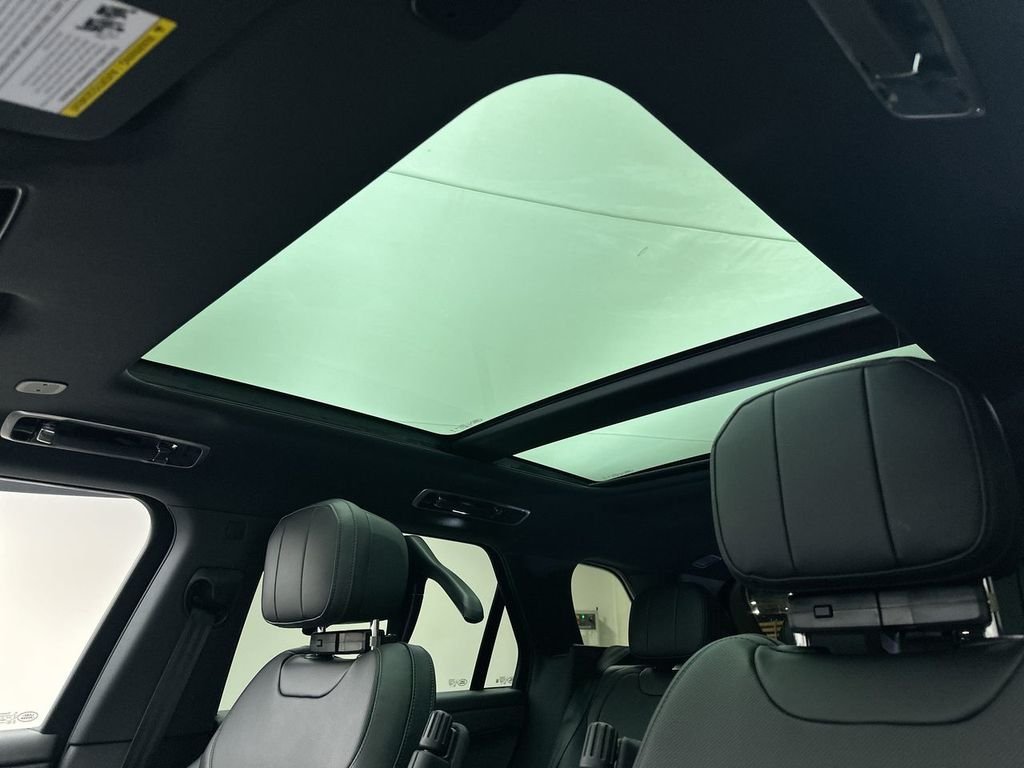 New 2026 Carpathian Grey Land Rover SE image 11