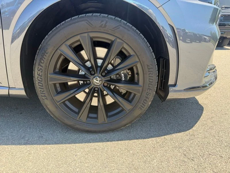 Used 2024 Gray Lexus 500h F SPORT Performance image 4