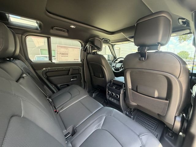 New 2026 Keswick Green Land Rover Trophy Edition Keswick image 17