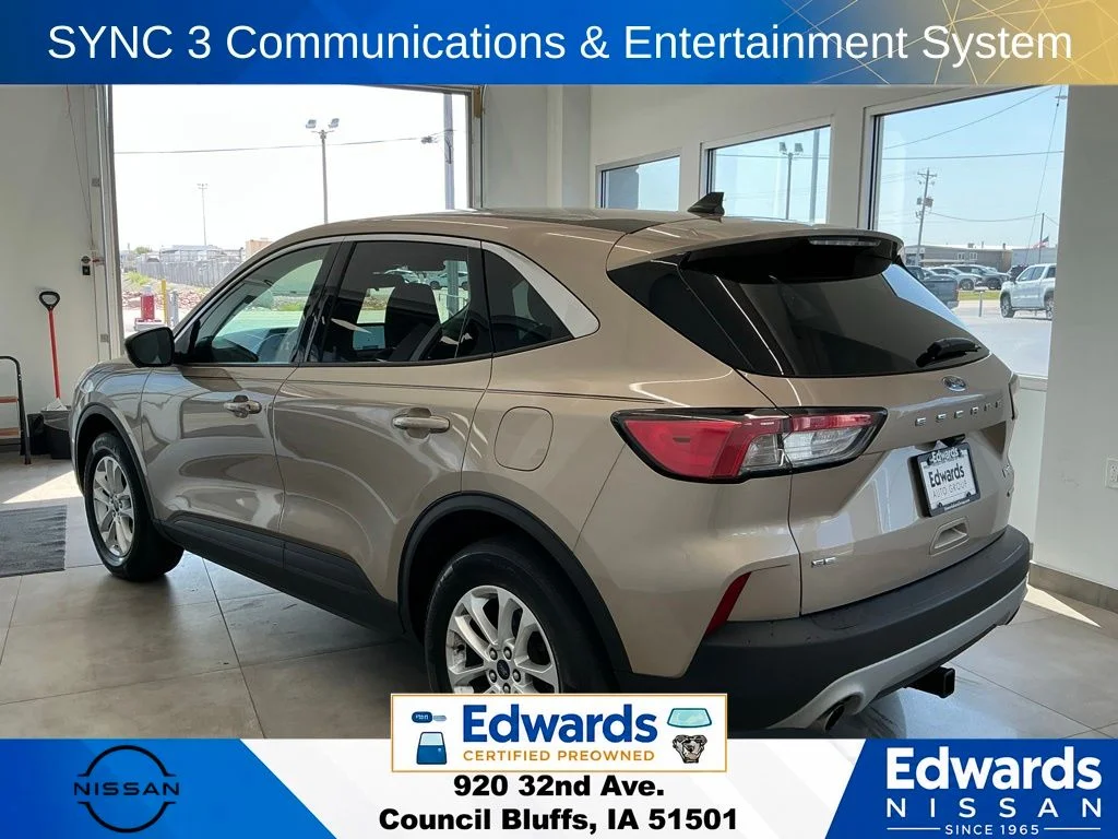 Used 2020 Gold Ford SE image 6