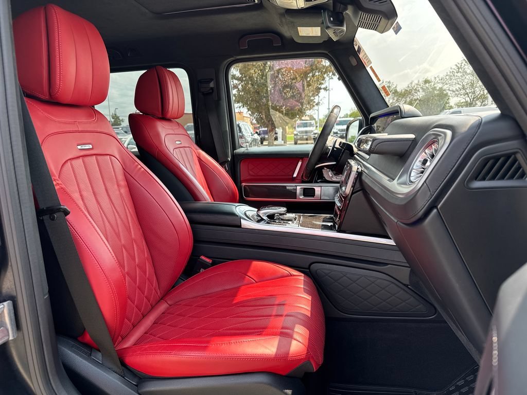 Used 2022 Black Mercedes-Benz 4MATIC® image 37