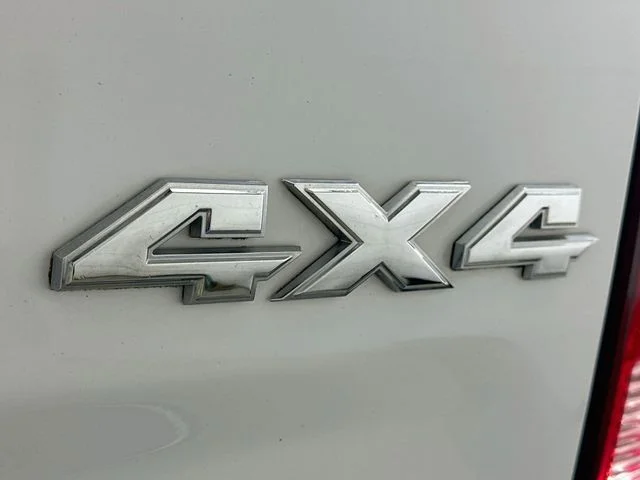 Used 2020 White Ram SLT image 32