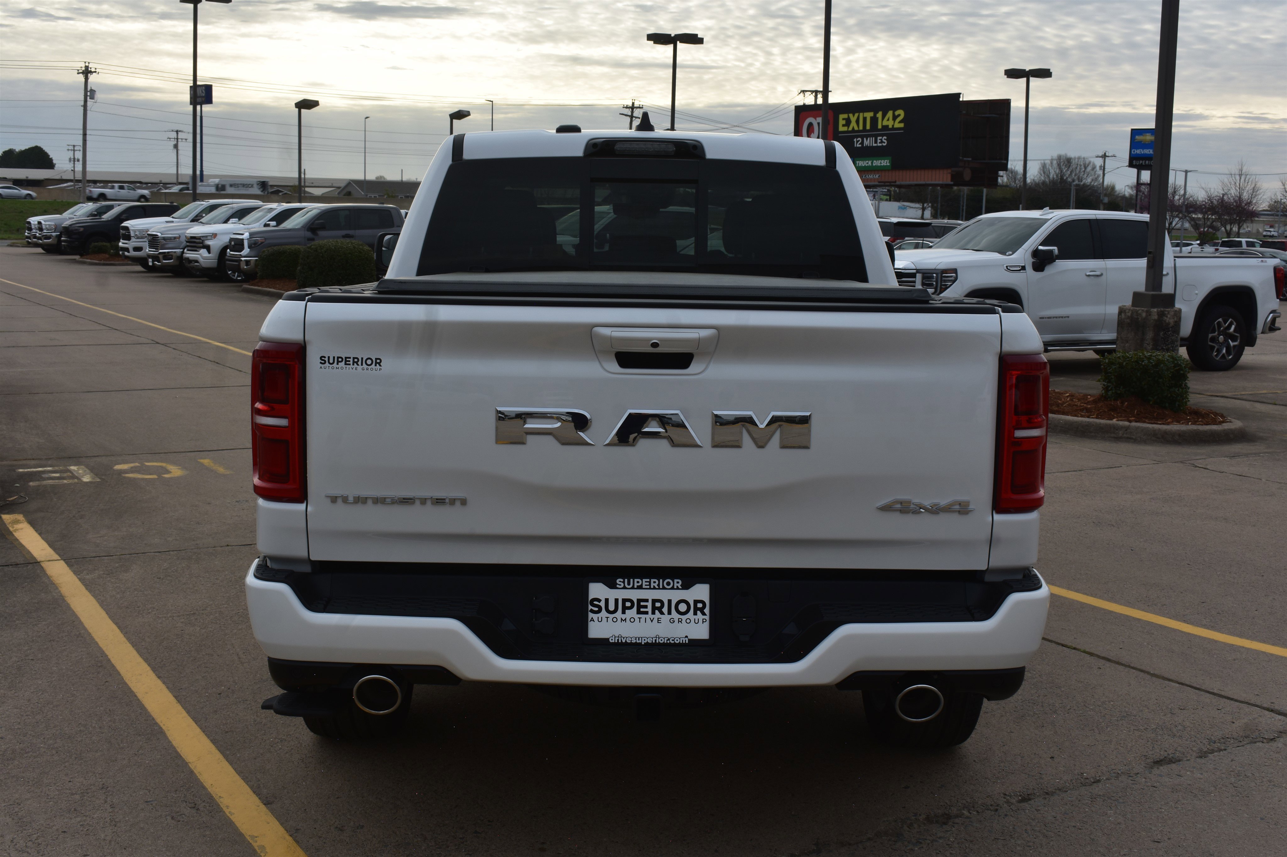 New 2026 Ivory White Tri-Coat Pearl-Coat Exterior Paint RAM Tungsten image 6