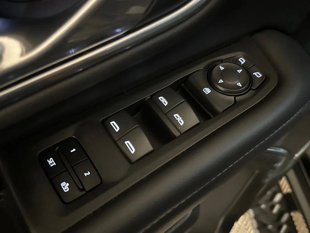 Certified Used 2022 Black Chevrolet Z71 image 17