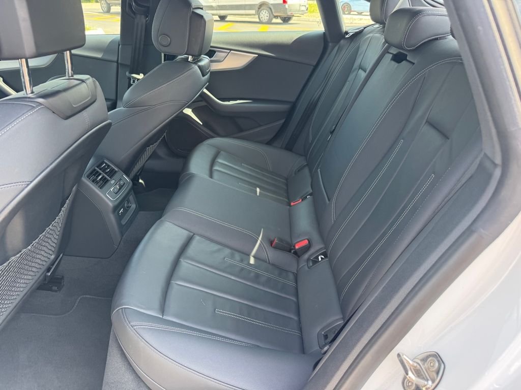 Used 2025  Audi 45 S line Premium image 13