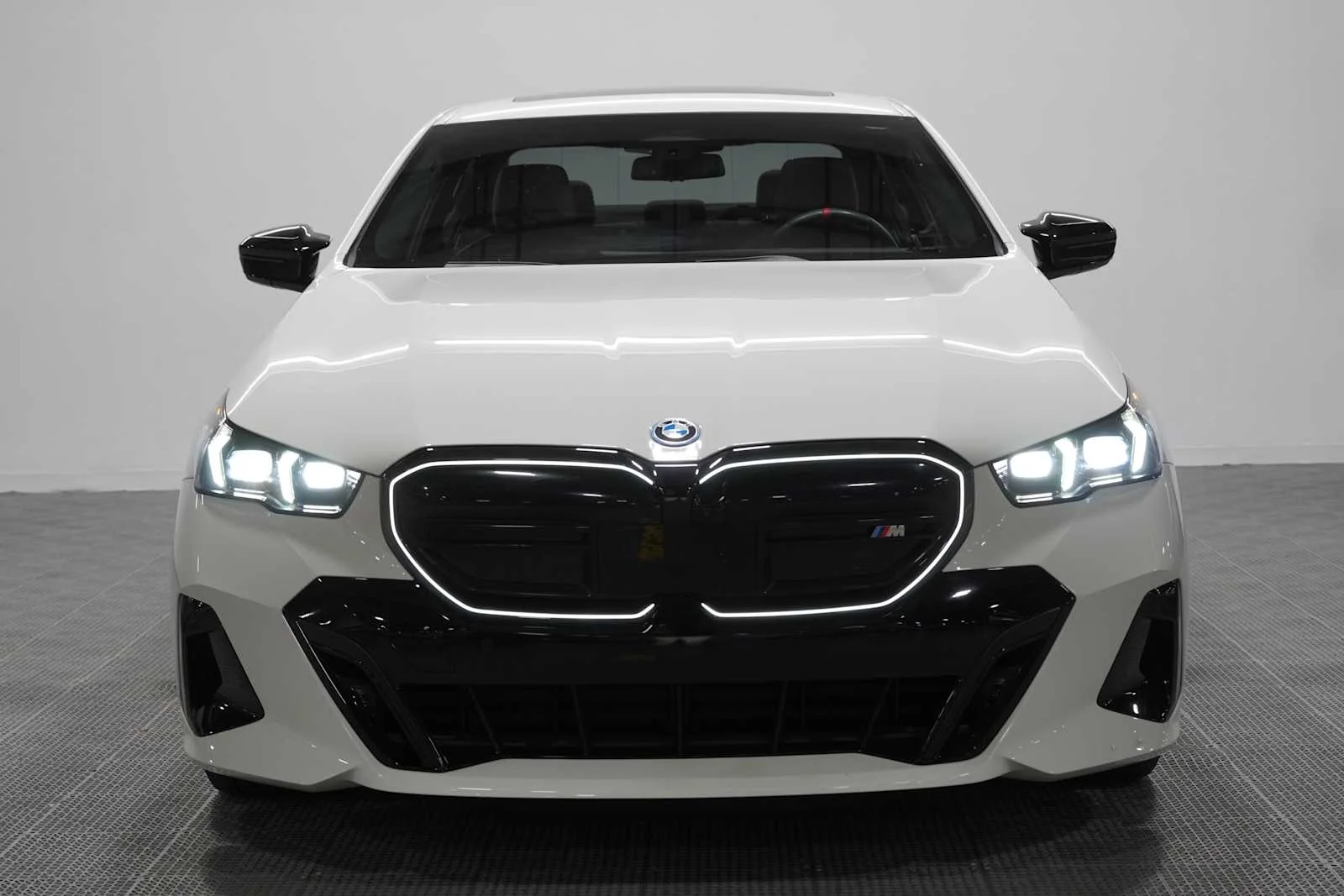 Certified Used 2024 Alpine White BMW M60 image 2
