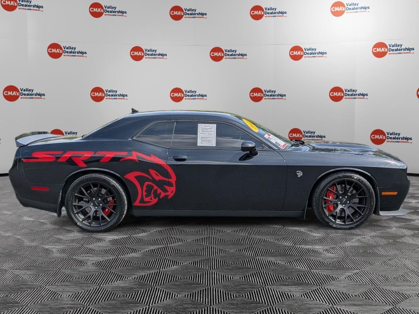 Used 2015 Phantom Black Tri-Coat Pearl Dodge SRT Hellcat image 4