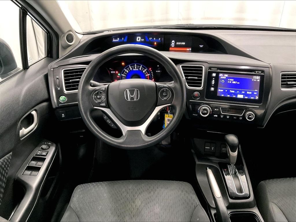 Used 2015 Black Honda SE image 17