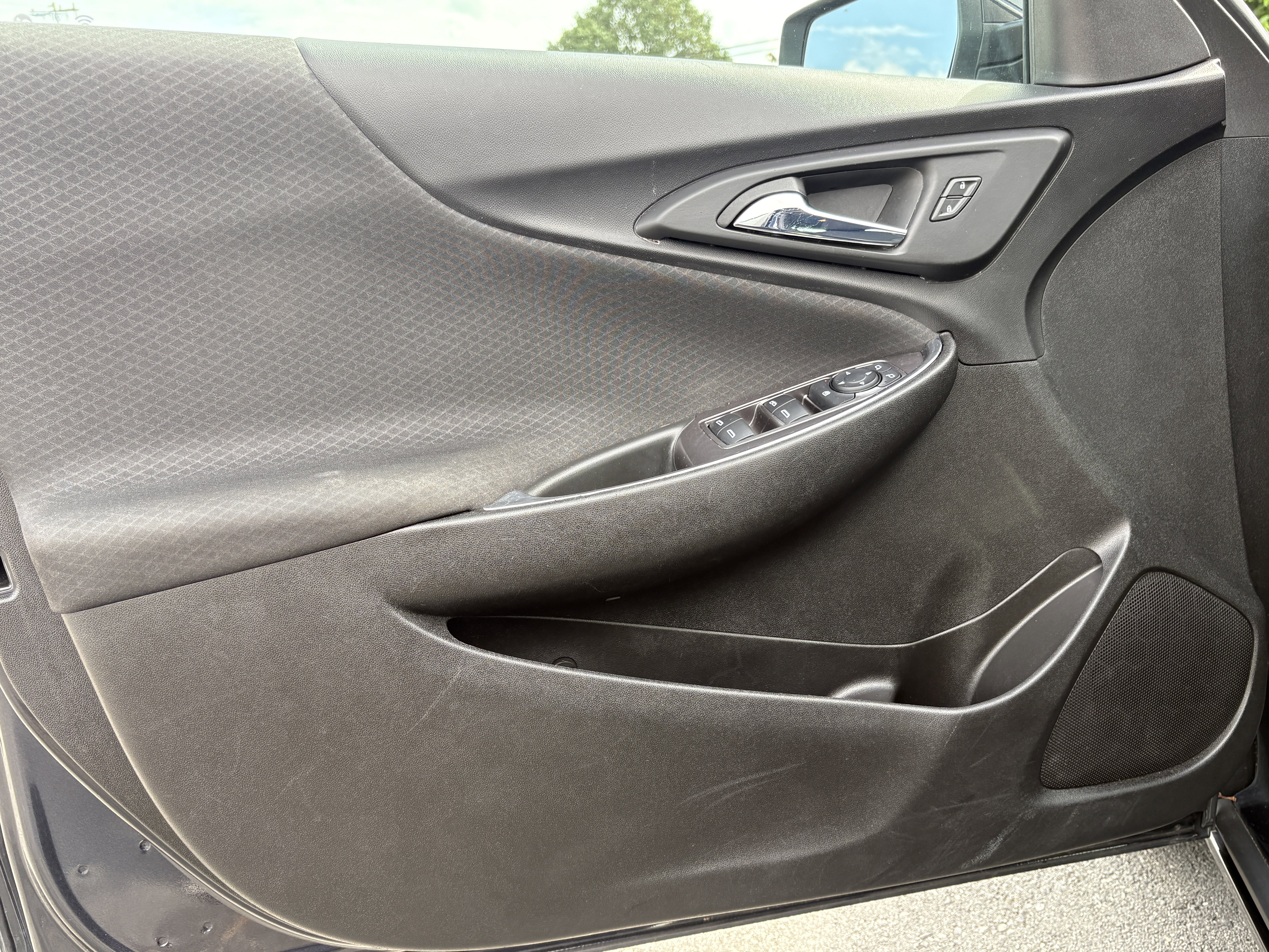 Used 2022 Dark Ash Metallic Chevrolet LT image 15