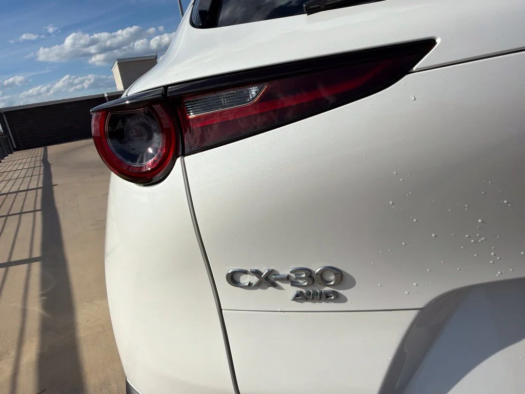 Used 2022 White Mazda 2.5 S image 10