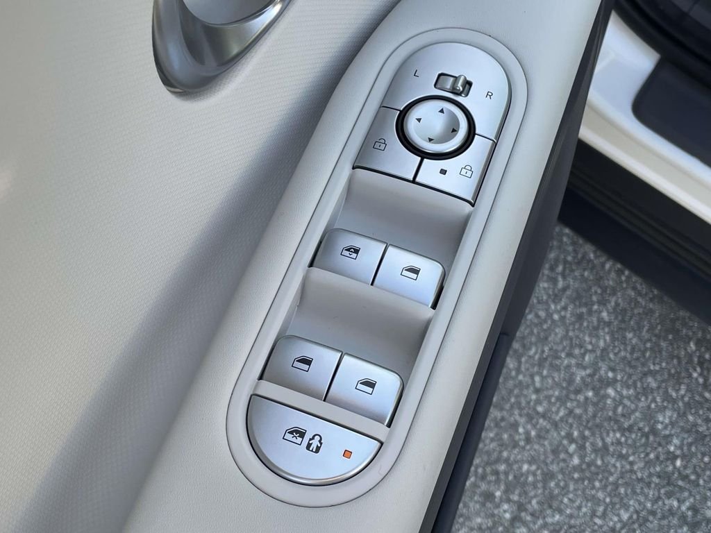 Certified Used 2024 Atlas White Hyundai SE image 6