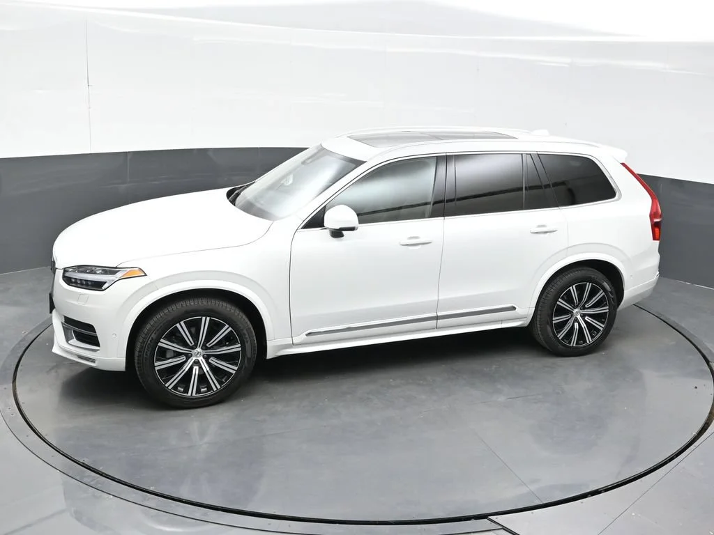 Certified Used 2023 Crystal White Volvo Plus image 36