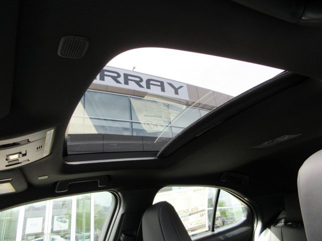 New 2026 Ultra White Lexus 300h Premium image 22