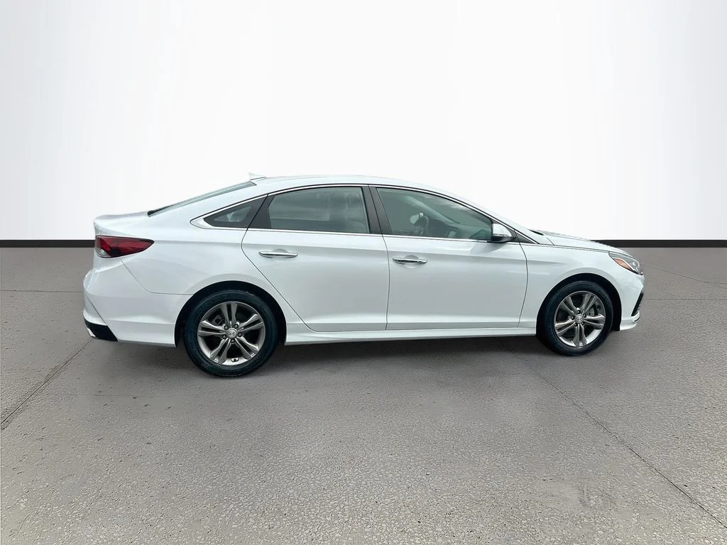 Used 2019 White Hyundai SEL image 8