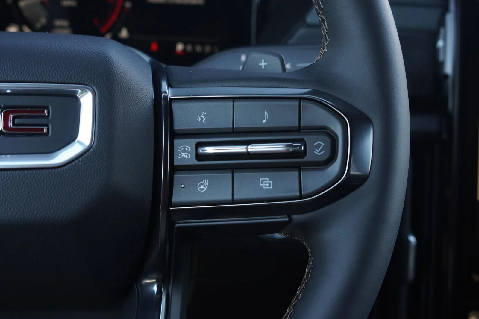 2026 GMC Acadia AT4 - Photo 16