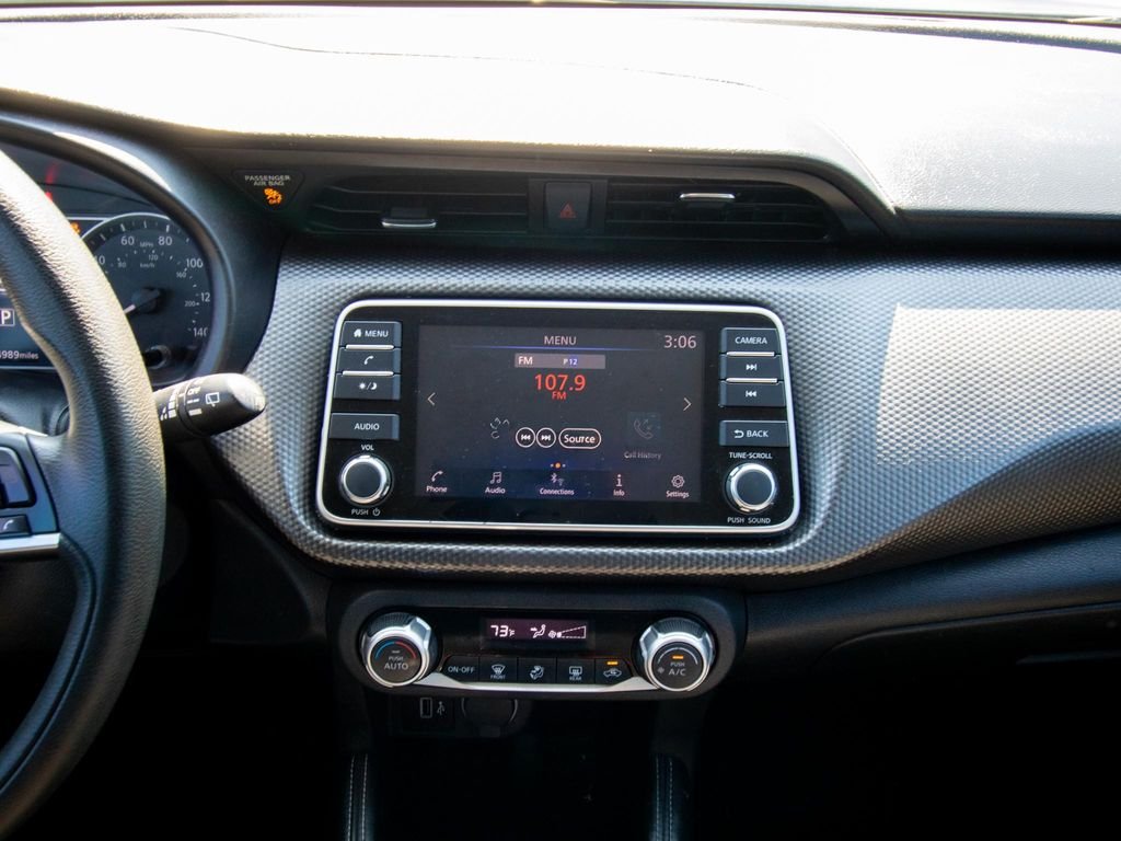 Used 2020 Blue Nissan SV image 23