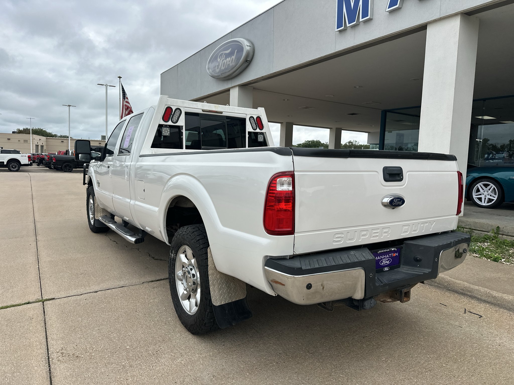 Used 2016 White Platinum Metallic Tri-Coat Ford LARIAT image 12