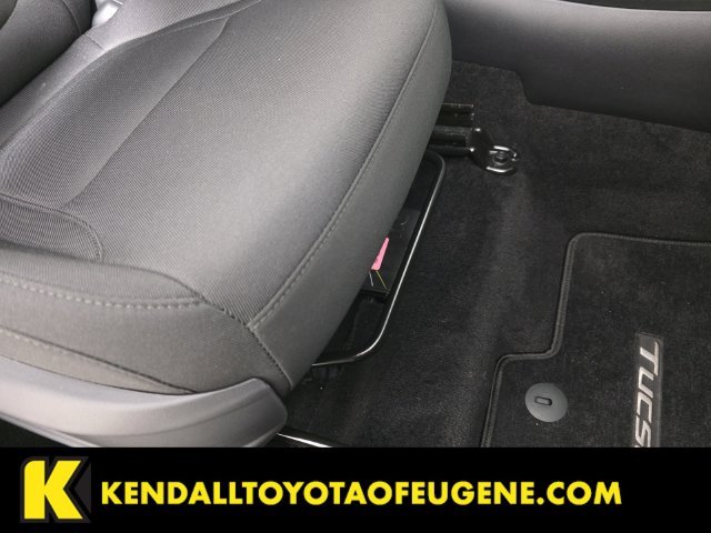 Used 2025 Black Hyundai SE image 30