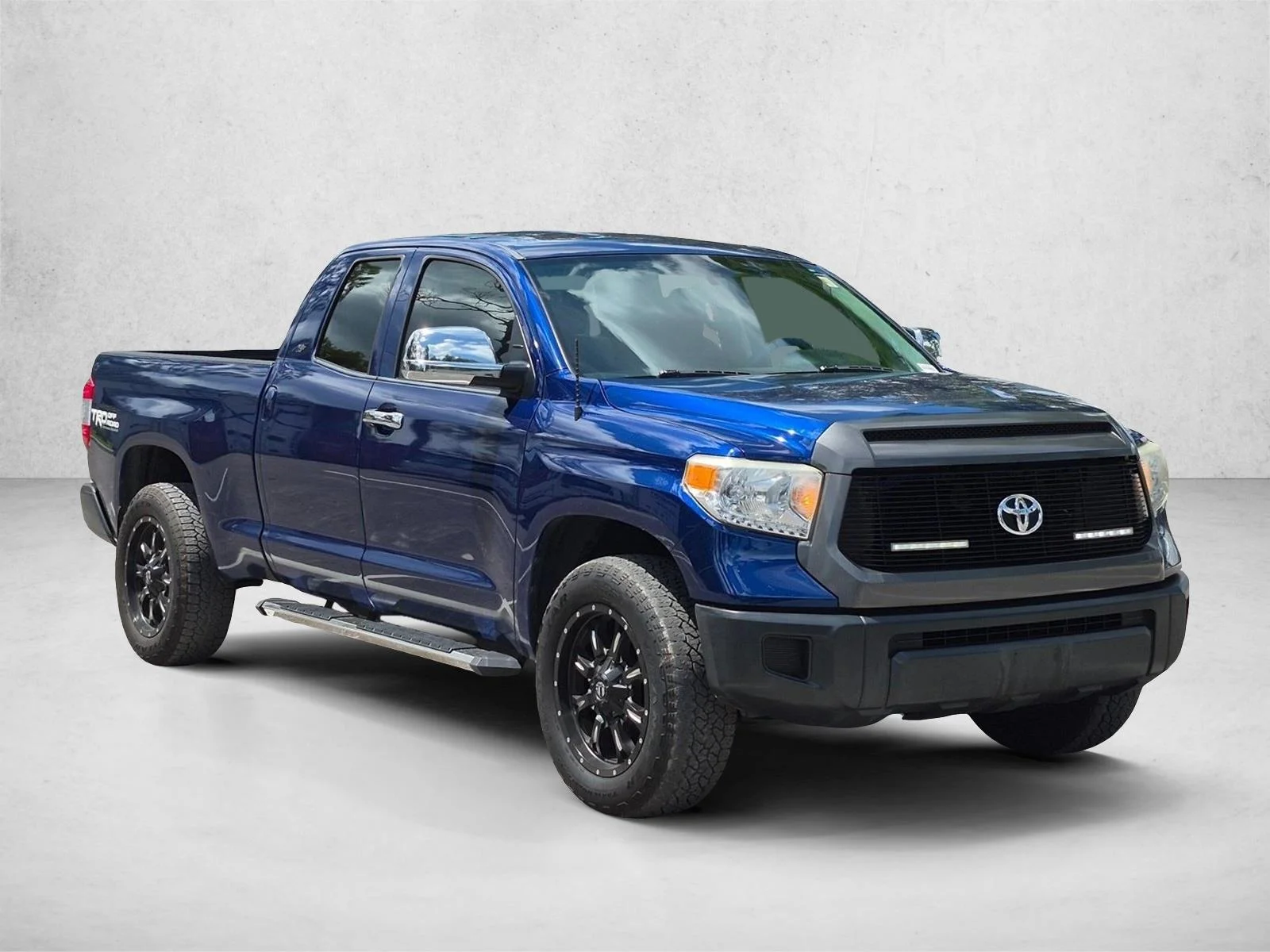 Used 2015 Blue Ribbon Metallic Toyota SR image 3