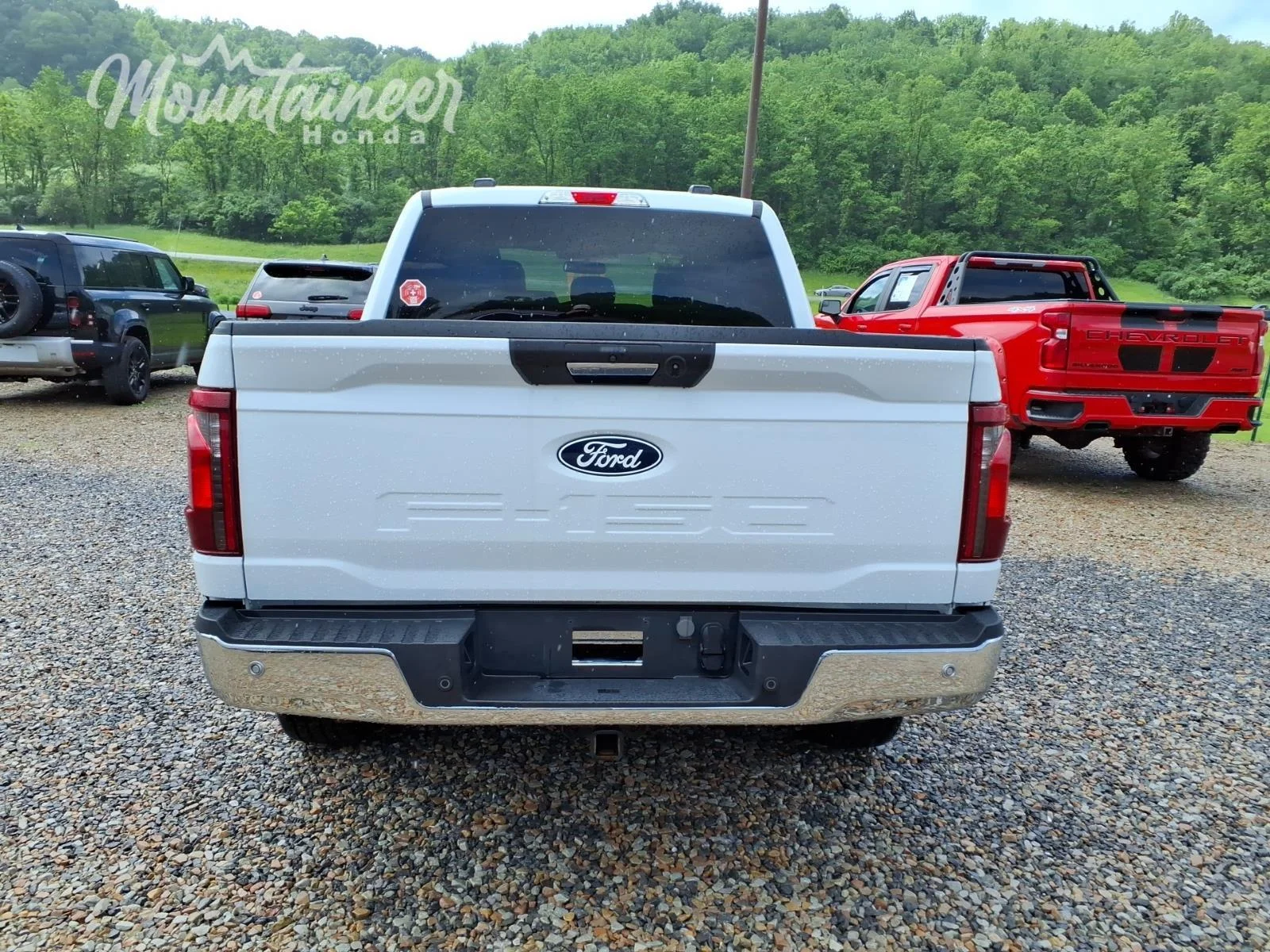 Used 2024 Oxford White Ford XLT image 6