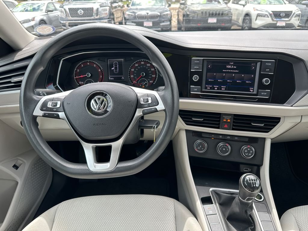 Used 2019 Black Volkswagen 1.4T S image 19