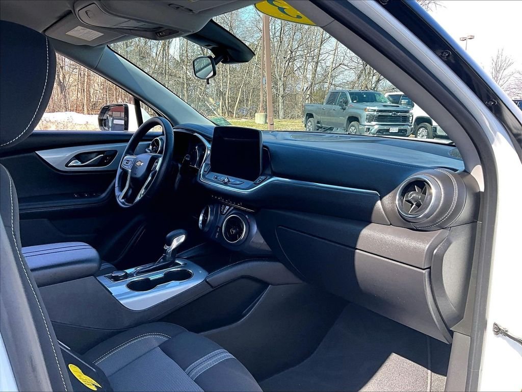 Used 2023 White Chevrolet LT image 21