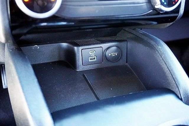 Used 2022 White Ford SE image 27
