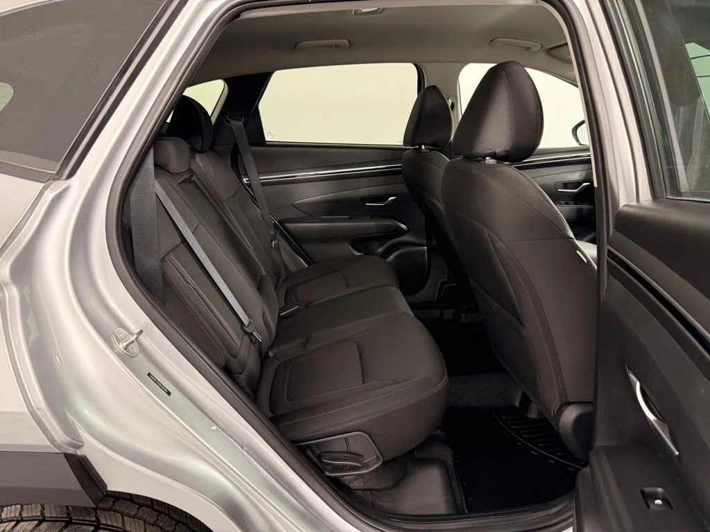 Used 2024 Silver Hyundai SEL image 21