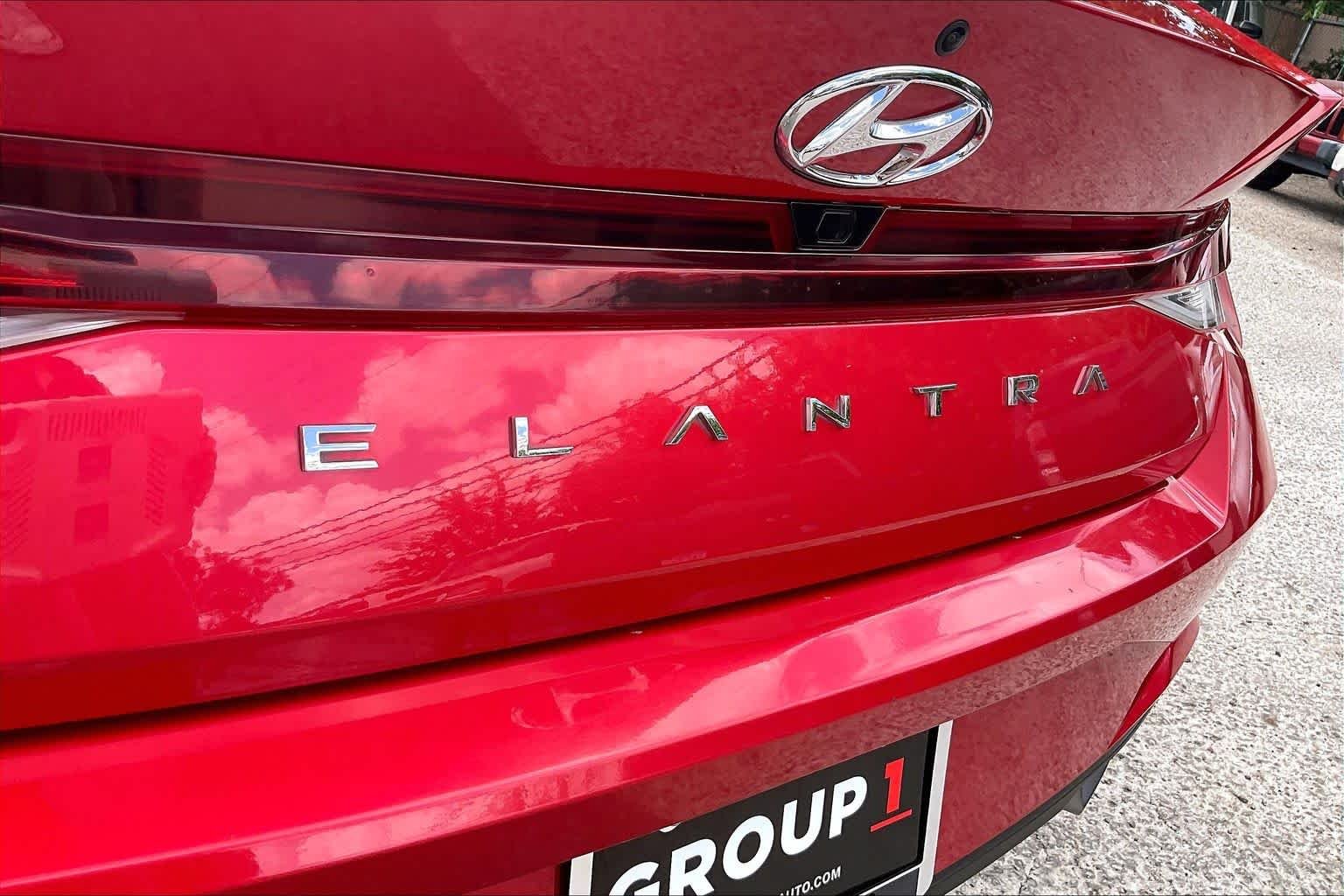 Used 2023 Calypso Red Hyundai SEL image 27