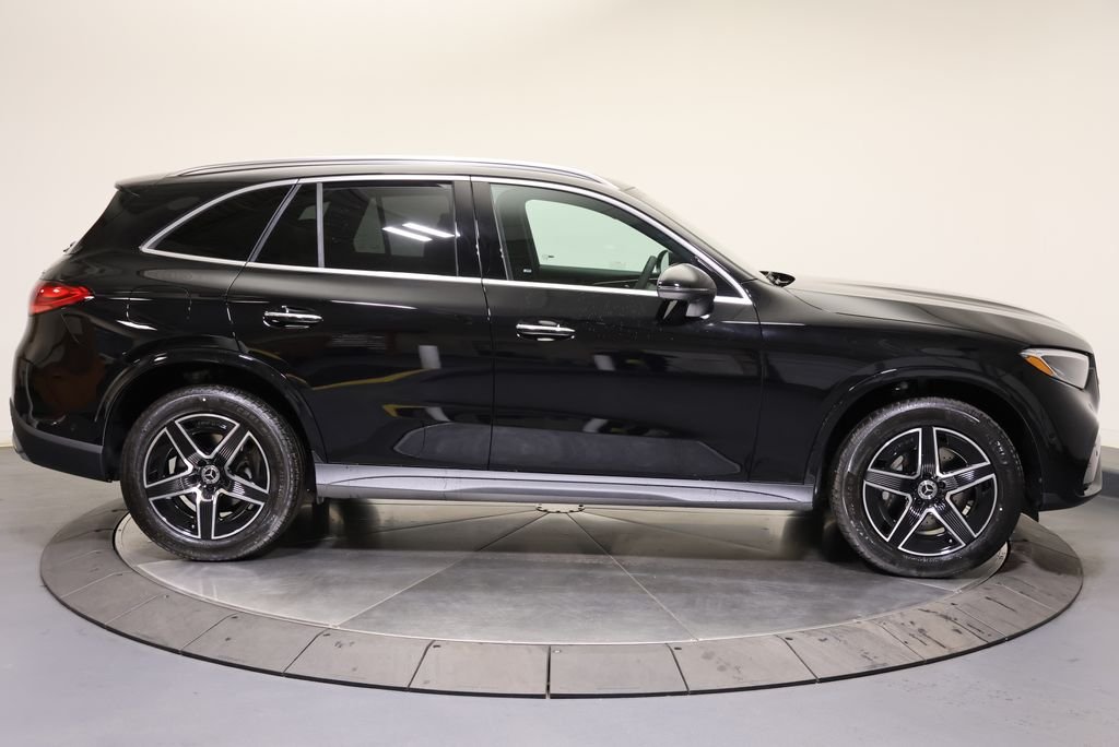Used 2026 Black Mercedes-Benz GLC 300 image 8