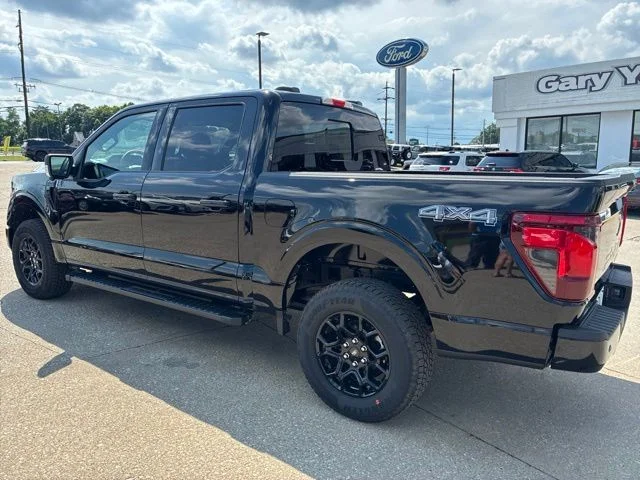 New 2026 Agate Black Metallic Ford XLT image 4