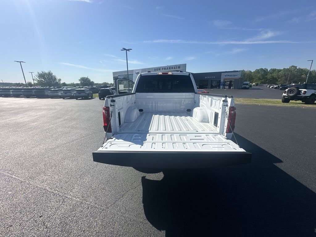 New 2026 Oxford White Ford XLT image 29