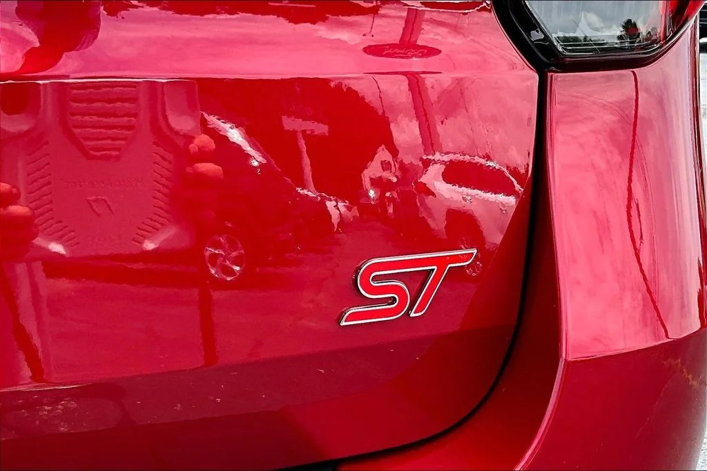 New 2026 Rapid Red Metallic Tinted Clearcoat Ford ST image 9
