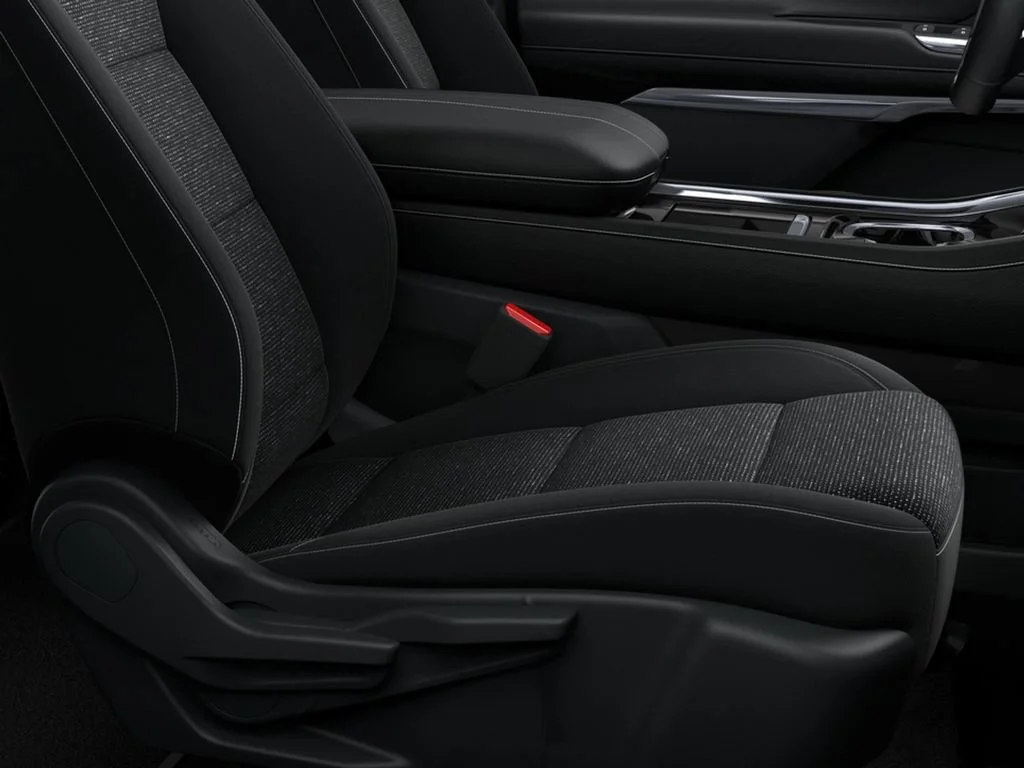 New 2027 Mosaic Black Metallic Chevrolet LT image 9