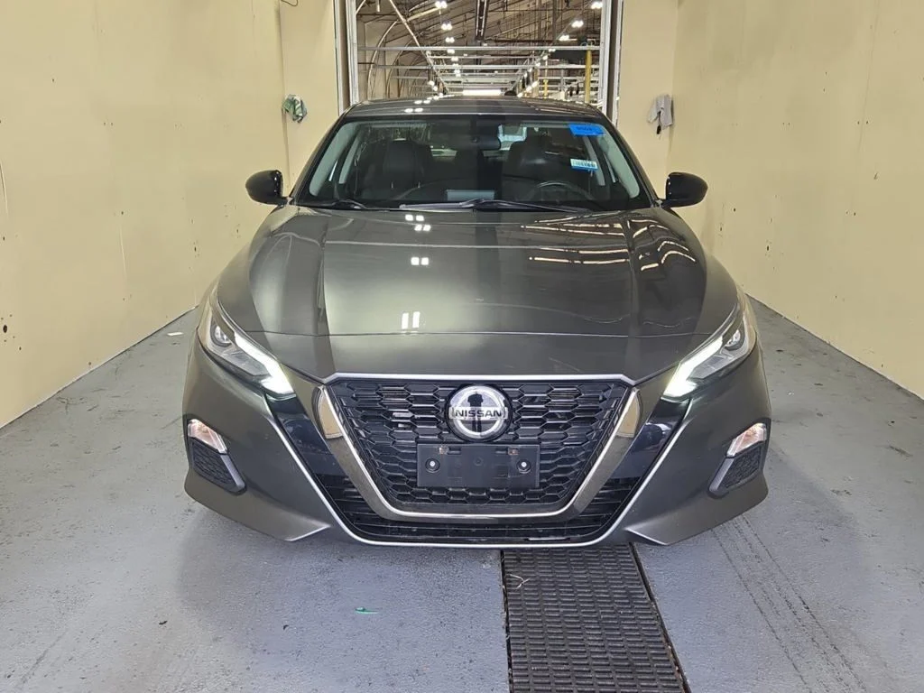 Certified Used 2019 Gray Nissan 2.5 SR image 7
