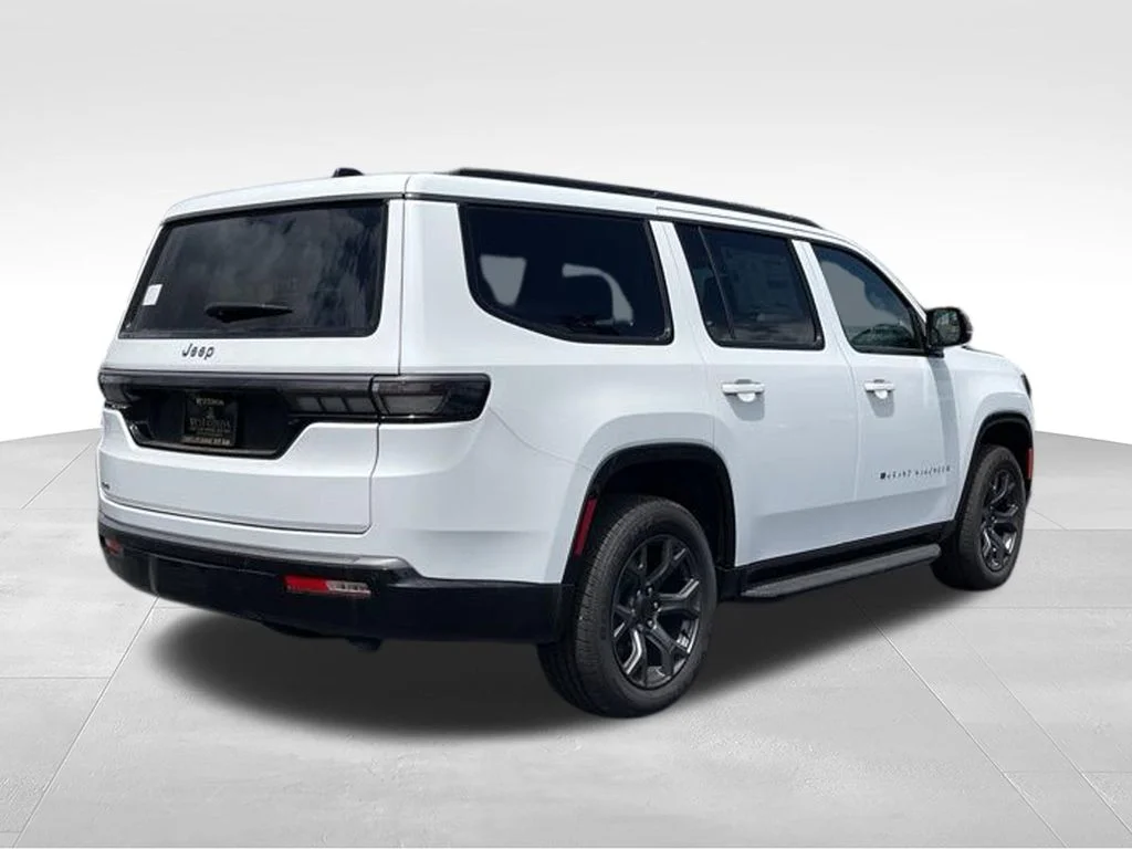 New 2026 Bright White Clear-Coat Exterior Paint Jeep Limited Altitude image 5