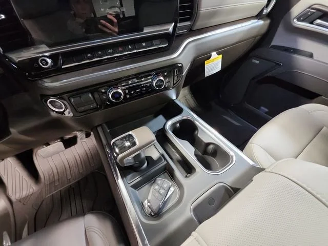 2026 GMC Sierra 1500 SLT - Photo 11