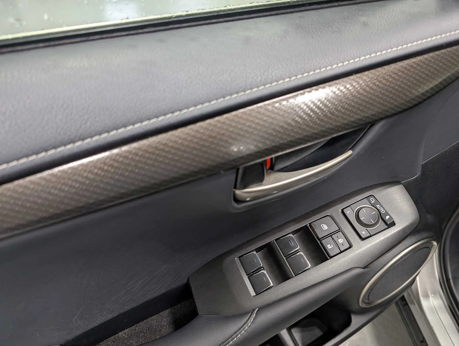 Used 2021 Atomic Silver Lexus  image 41