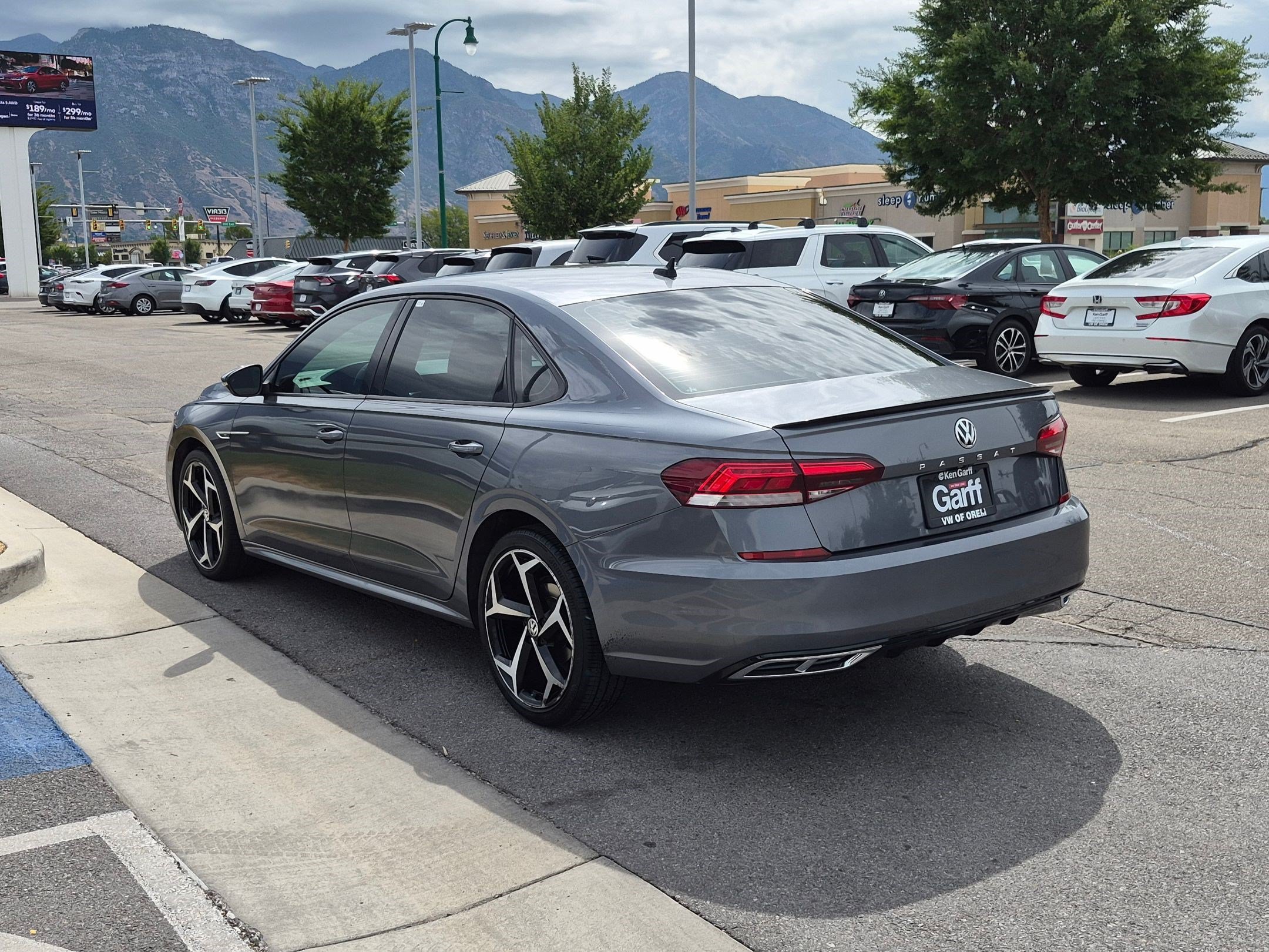 Used 2021 Platinum Gray Metallic Volkswagen 2.0T R-Line image 5