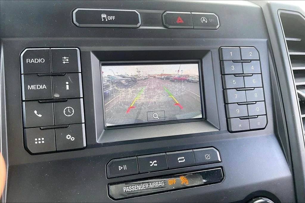Used 2019 White Ford XL image 20