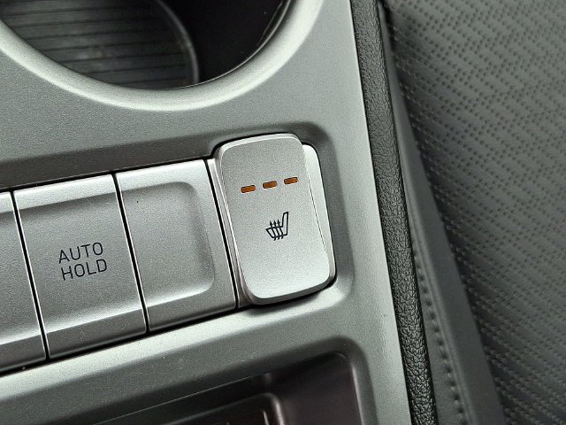 Used 2021 White Hyundai Limited image 25