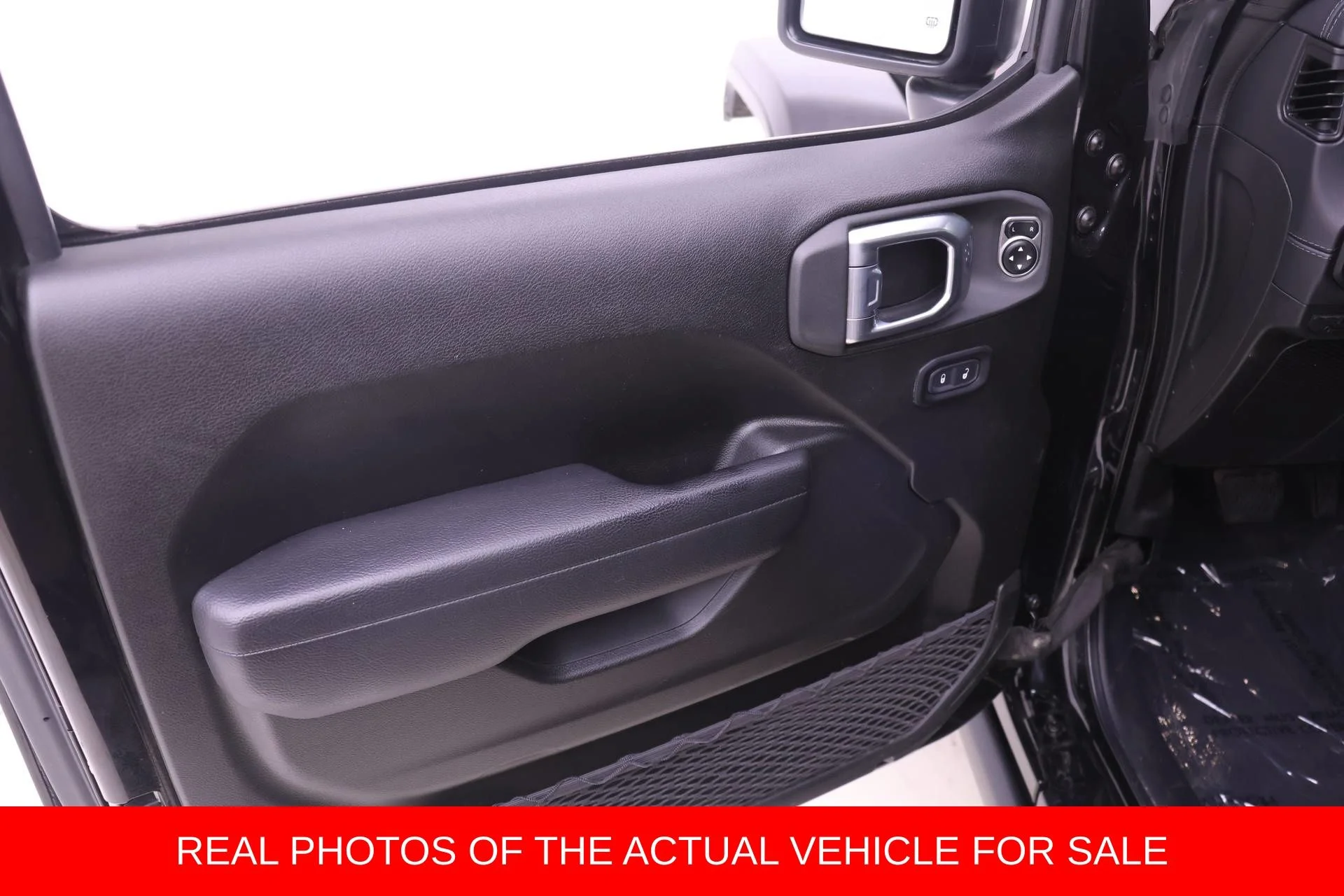 Used 2024 Black Jeep Rubicon image 9