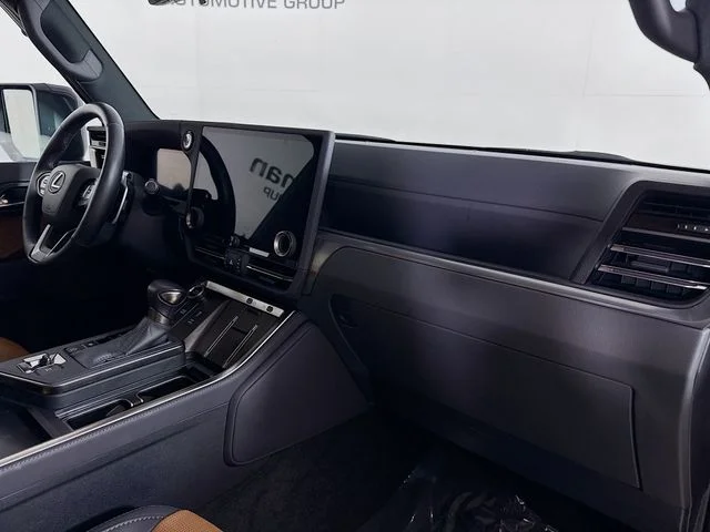 Used 2025 Black Lexus 550 Luxury+ image 31