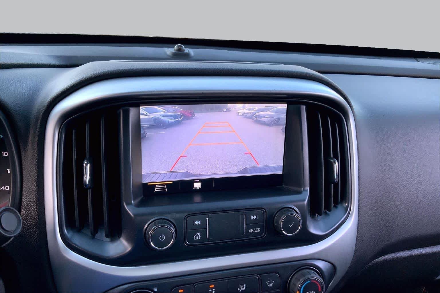 Used 2019 Shadow Gray Metallic Chevrolet 4WD LT image 29