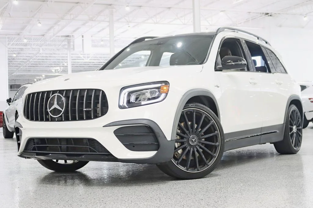 Used 2022  Mercedes-Benz GLB 35 AMG® image 6