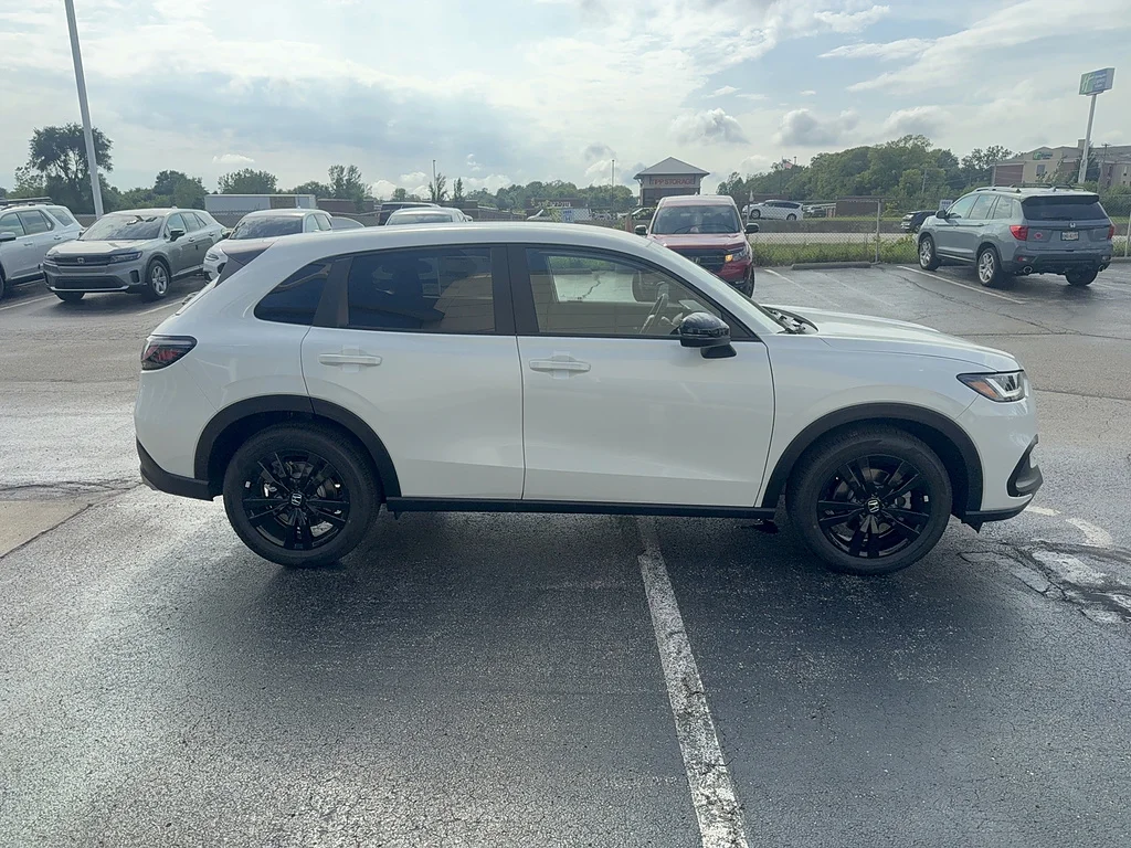 New 2027 Platinum White Pearl Honda Sport image 4