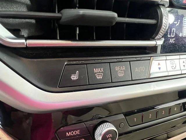 Used 2022 Black BMW sDrive30i image 26